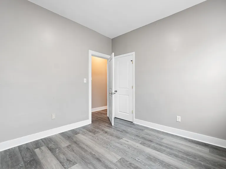 337 Leslie St #2 — Photo 11