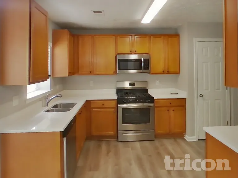 8292 Eastshore Dr — Photo 6