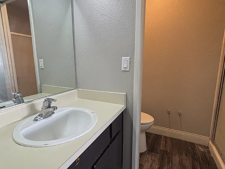 5660 E Lake Mead Blvd #D — Photo 6