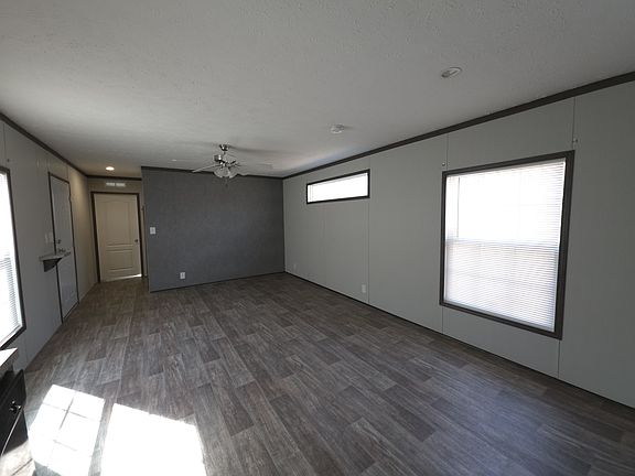 3rd image of 152 Songbird Ln