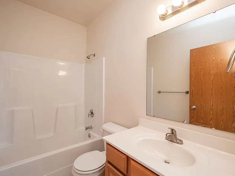 1680 Lincoln Dr — Photo 12
