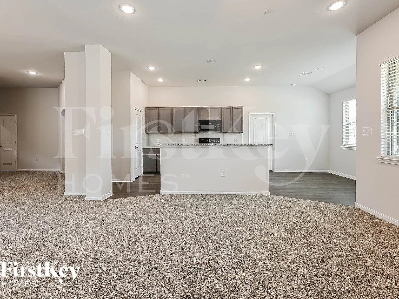 3 bed, 2.0 bath, 1651 sqft, $2,010 — Photo 4