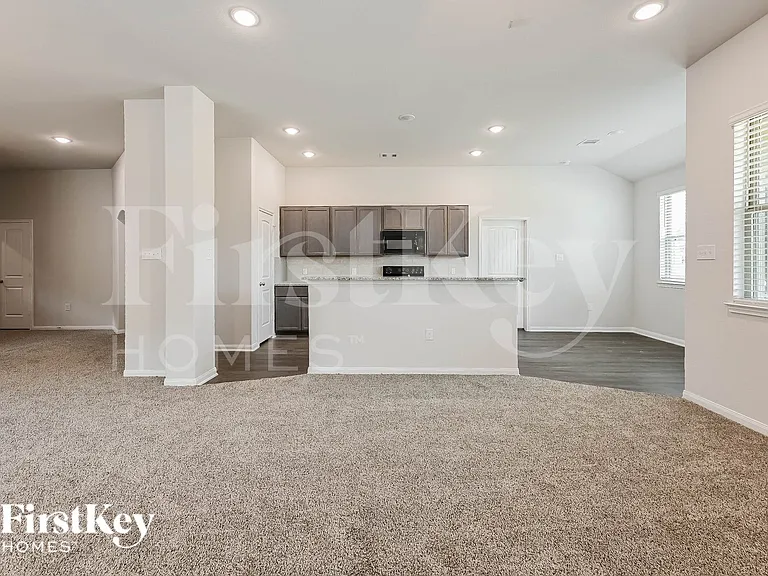 14775 Country Club Dr — Photo 4