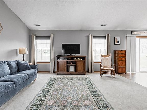 5th image of 134 Brixton Woods West Dr