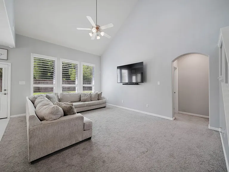 26028 Hasting Ridge Ln — Photo 17