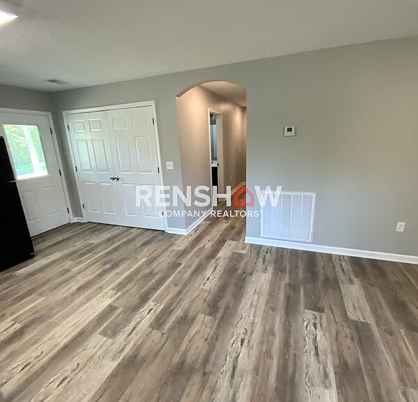 1706 Harris St — Photo 2