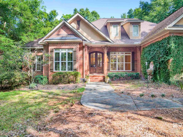 107 Willow Lake Dr, Fairhope, AL 36532