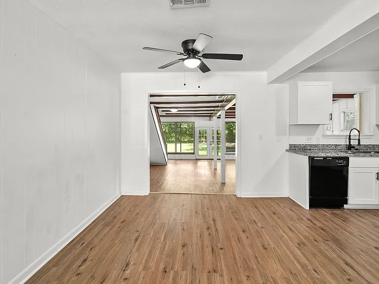 8327 Bonner Dr — Photo 17