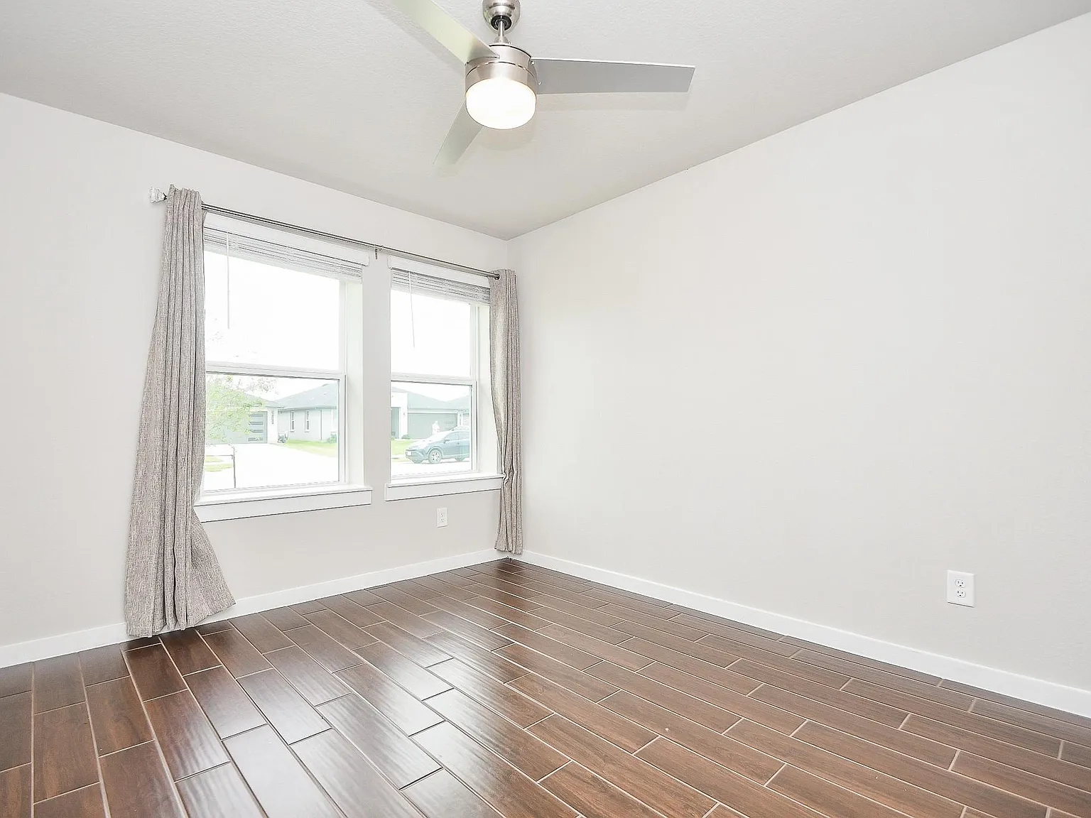 3 bed, 2.0 bath, 1738 sqft, $2,200 — Photo 4