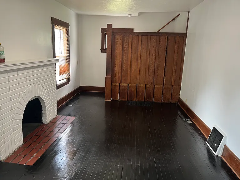 1230 Hoover Pl NW — Photo 5