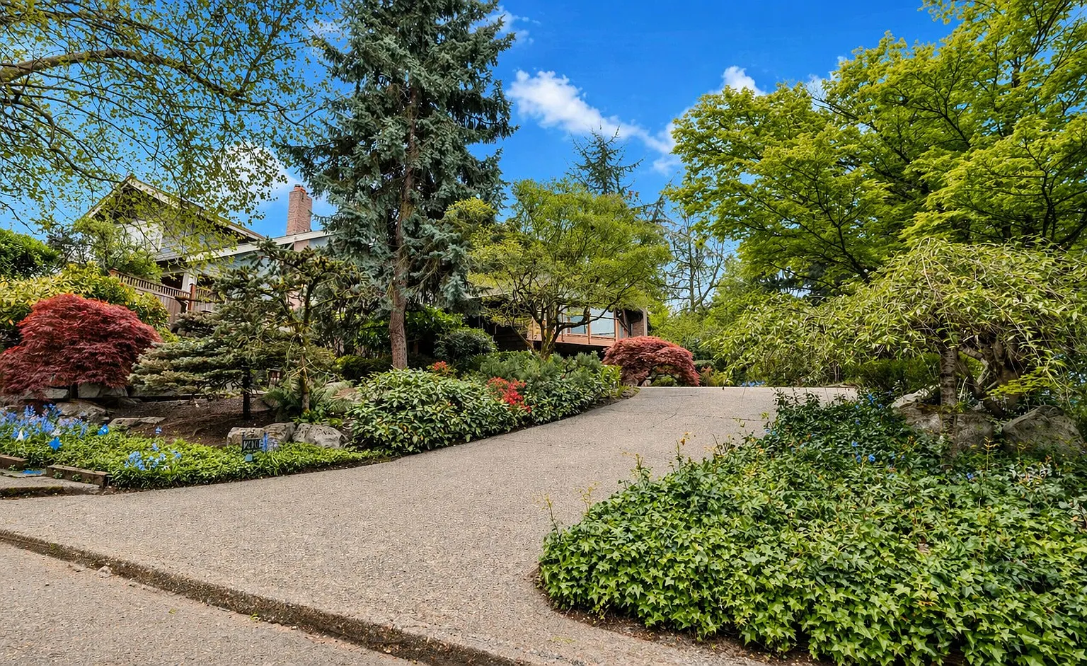 2 bed, 1395 sqft, $4,700 — Photo 3