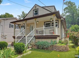 92 Blauvelt Ave, Bergenfield, NJ 07621