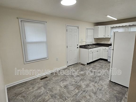 5th image of 323 Chickamauga Ave