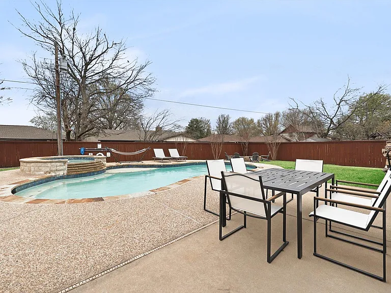 105 Brandy Ln — Photo 28