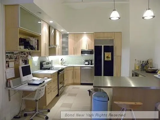 Sold by Bond New York | media 12