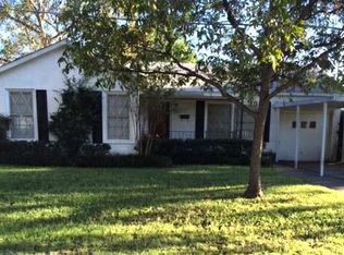 215 W North St, Henrietta, TX 76365