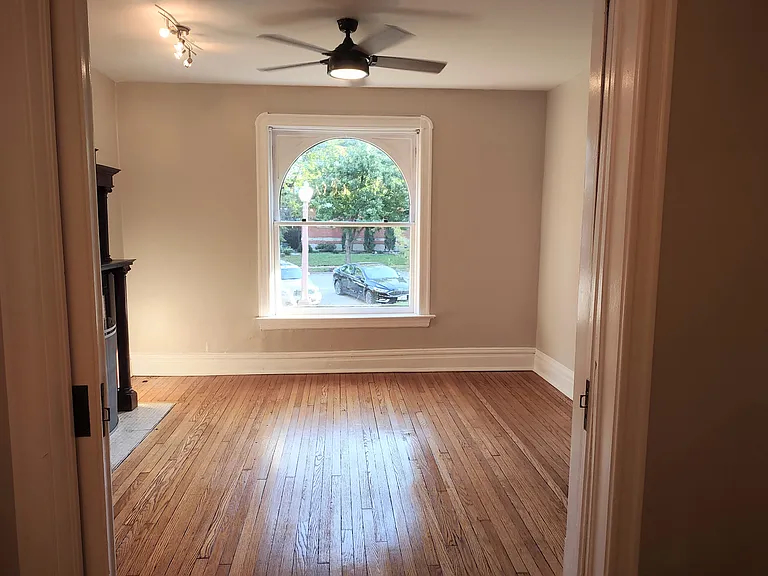 4325 Maryland Ave — Photo 3