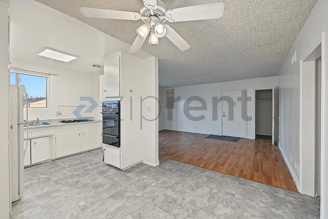 3 bed, 900 sqft, $2,850 — Photo 3