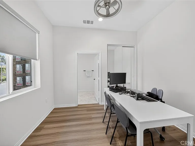 2410 E Agave St #9 — Photo 3