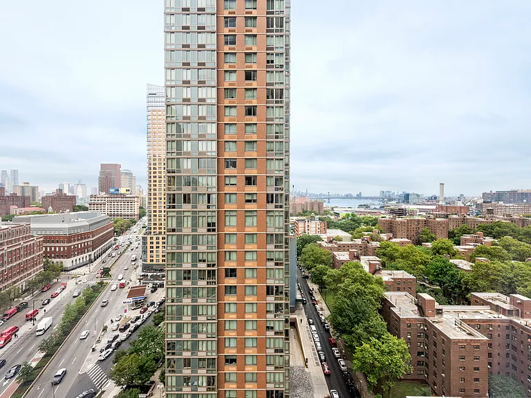 150 Myrtle Ave #1402 — Photo 6