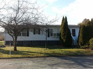 52 Perry Rd, Hyde Park, NY 12538