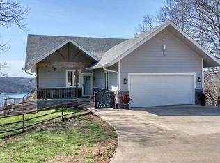 378 Lake Forest Dr, Eureka Springs, AR 72631