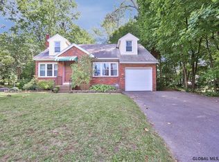 1252 Van Antwerp Rd, Niskayuna, NY 12309