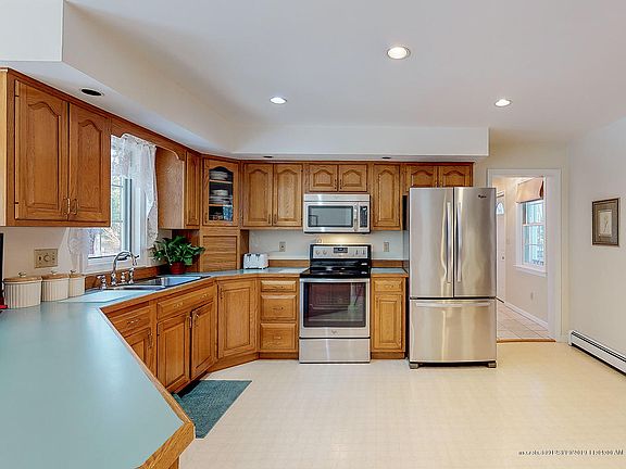 5th image of 3 Mayflower Dr