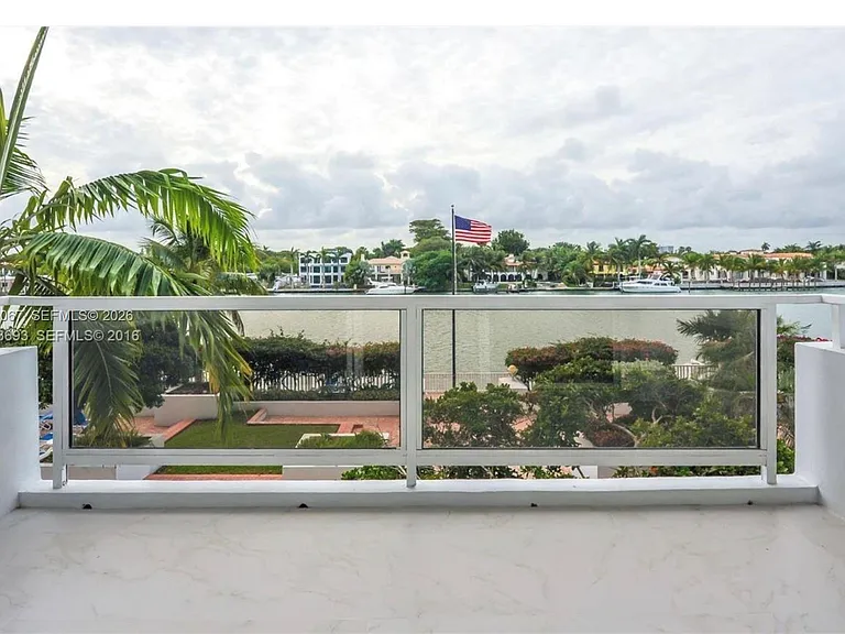 5700 Collins Ave #3H — Photo 11