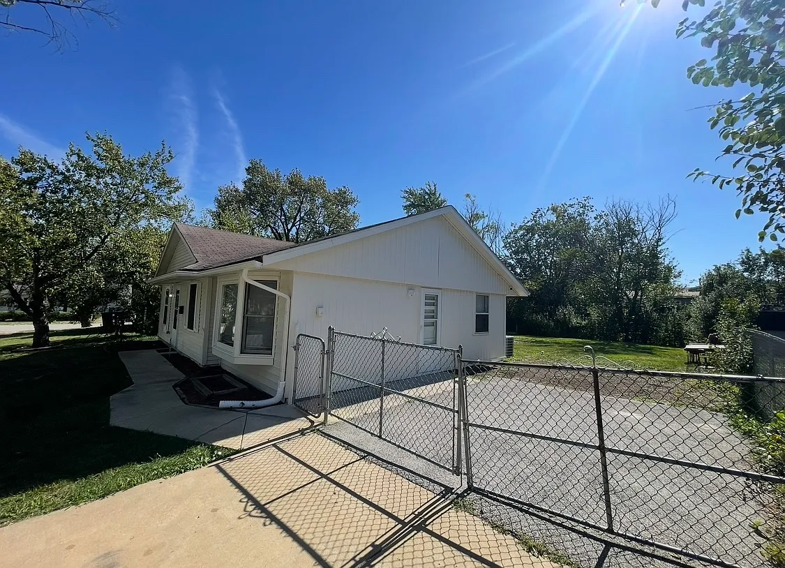 4707 Lee Ct — Photo 3