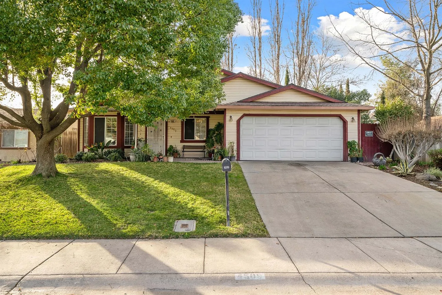 4509 Gene Ave photo 1