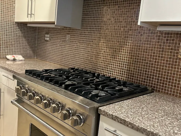 126 E Montgomery St — Photo 11