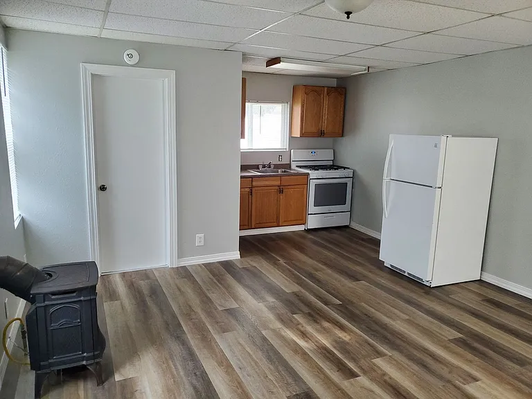 1306 O Ave — Photo 3