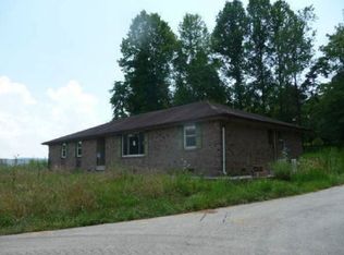 150 Beth Dr, Irvine, KY 40336