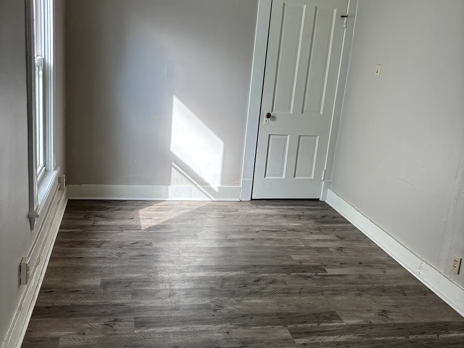 2 bed, 750 sqft, $950 — Photo 2