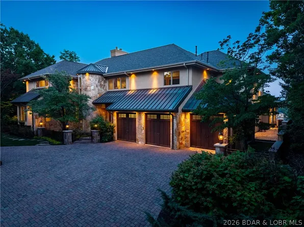 420 Cedar Crest Dr, Lake Ozark, MO 65049
