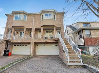 266 Lafayette Ave, Cliffside Park, NJ 07010