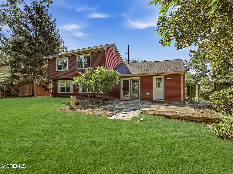 2349 Holly Hill Rd — Photo 14
