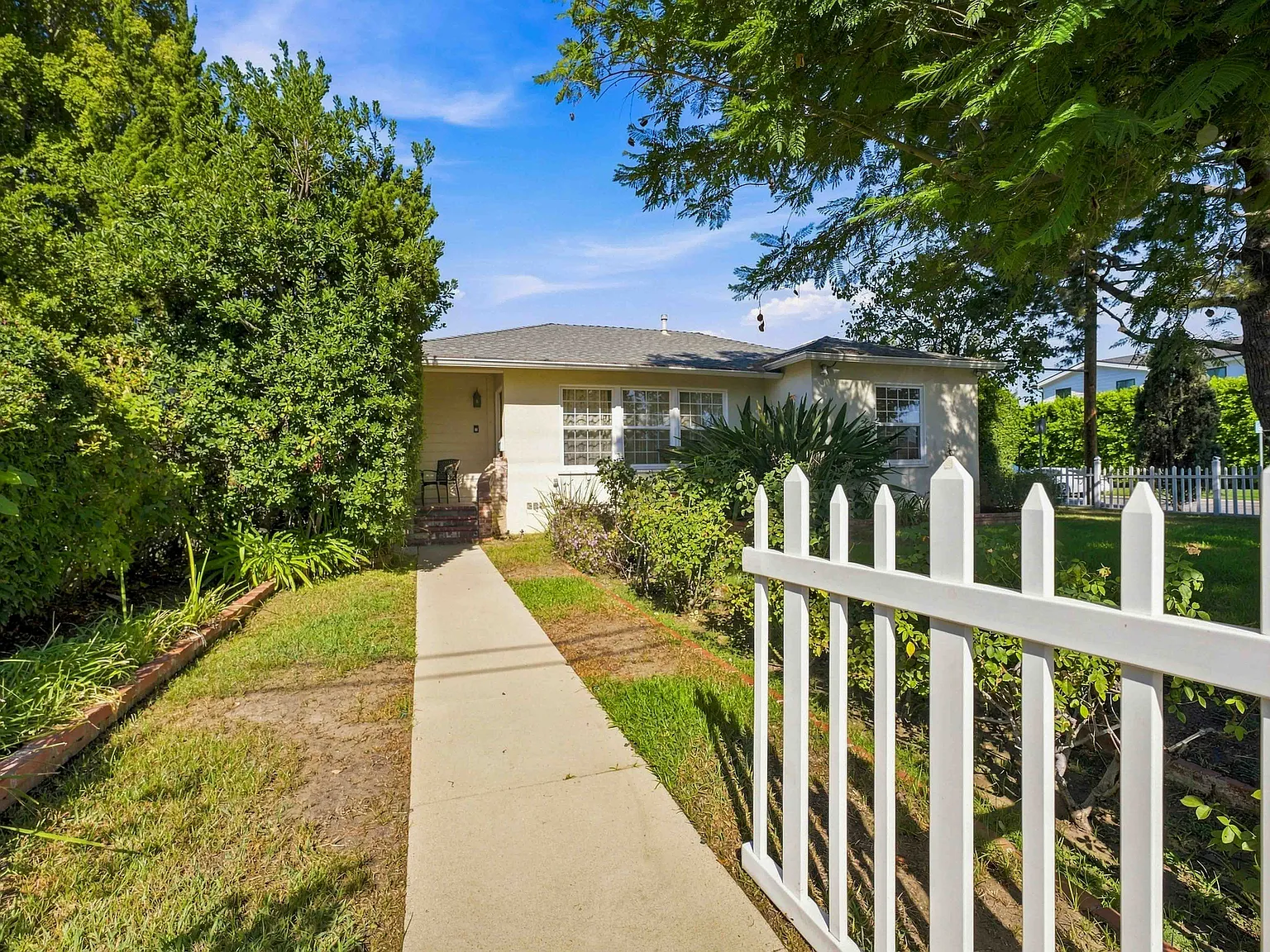 3 bed, 1465 sqft, $5,995 — Photo 3