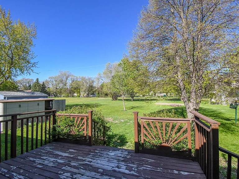 103 Perry Ln — Photo 34