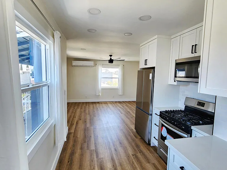 3758 Wilson Ave — Photo 6