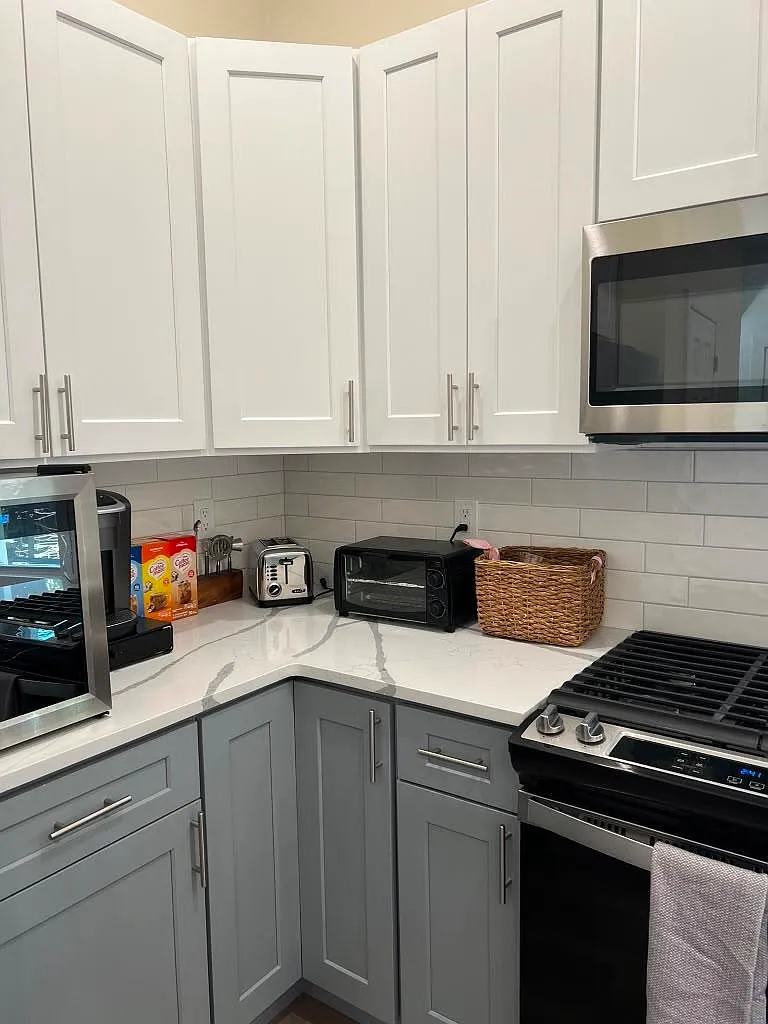 2 bed, 2.5 bath, 1400 sqft, $4,000 — Photo 4
