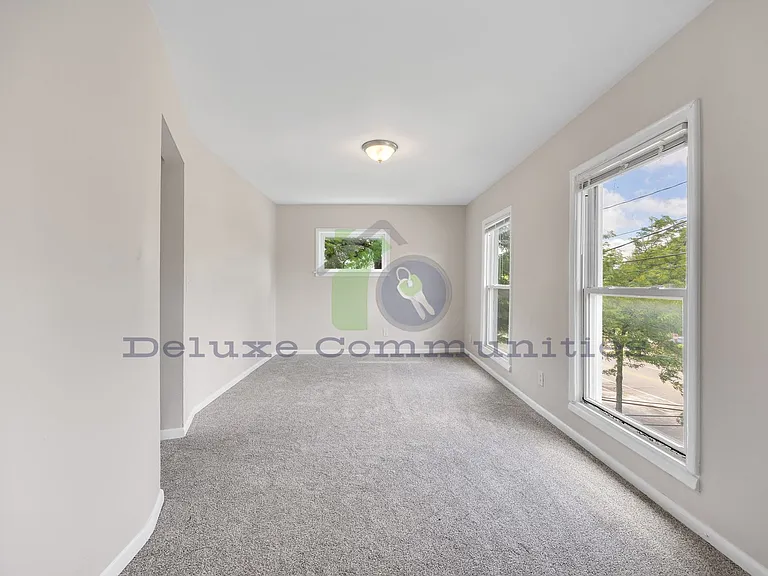 801 Prospect Ave SE — Photo 10