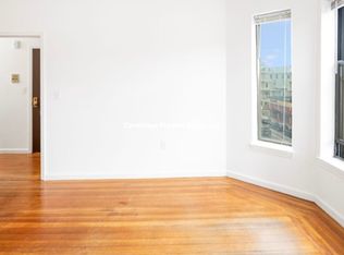 790 Main St #10, Cambridge, MA 02139