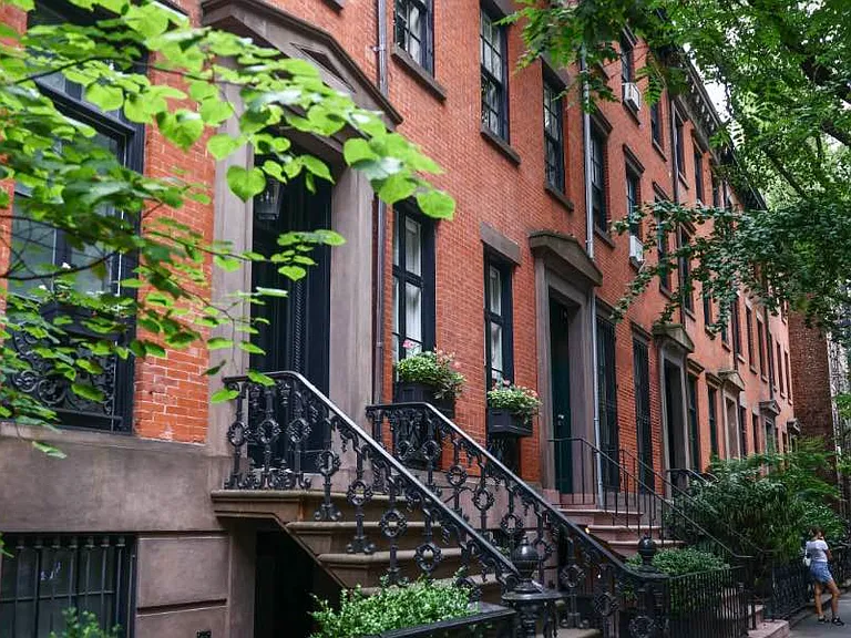 106 W 13th St #34 — Photo 9