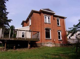 32675 Durst Ln, Hillpoint, WI 53937