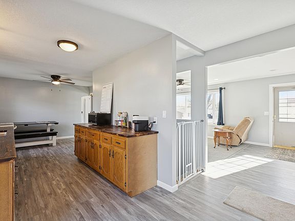 4th image of 220 Baker Ave E
