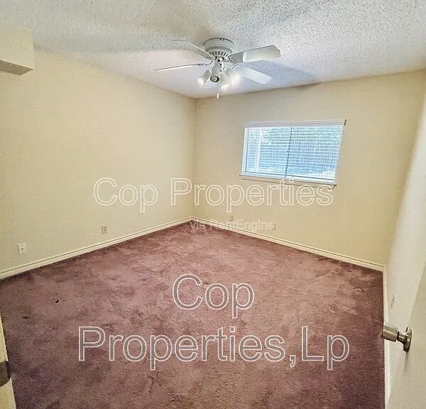 14810 Ridge Hill Dr — Photo 10