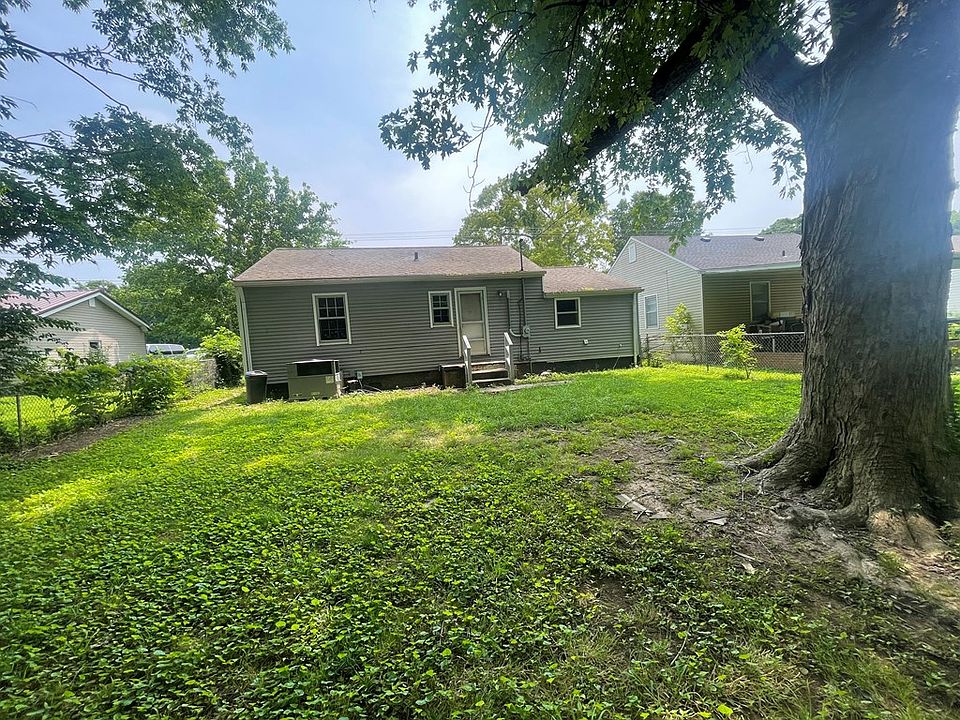 2nd image of 2817 S Virginia St