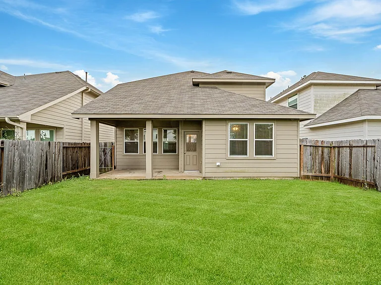 13826 Andover Park Dr — Photo 5